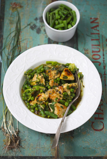 Chicken with green beans and peas