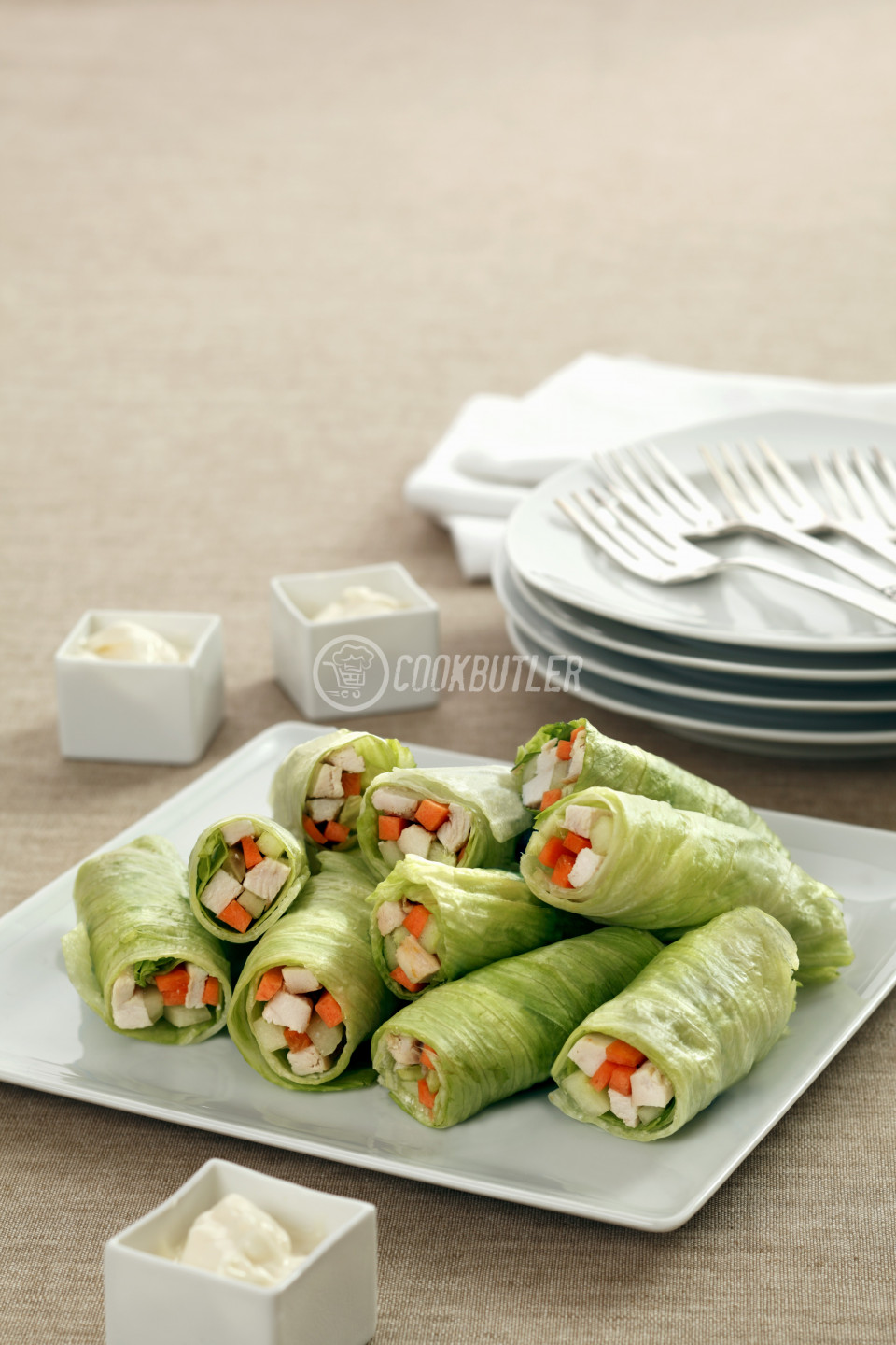 Gluten-free Lettuce Rolls filled with Chicken and Carrots | preview