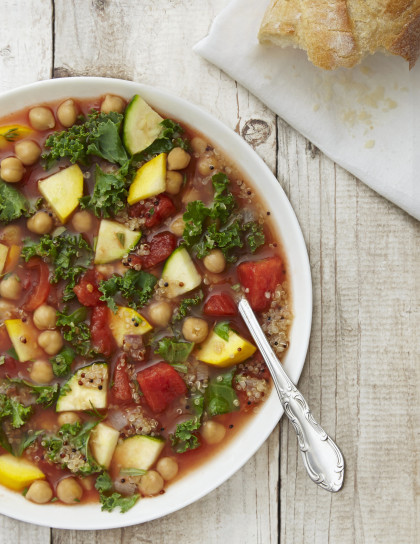 Vegan Minestrone Soup with Kale, Courgette, Chickpeas and Quinoa