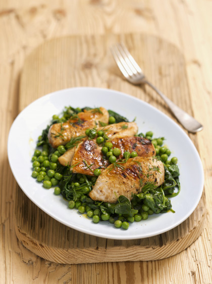Dairy-free Grilled Chicken Breast with Spinach and Peas