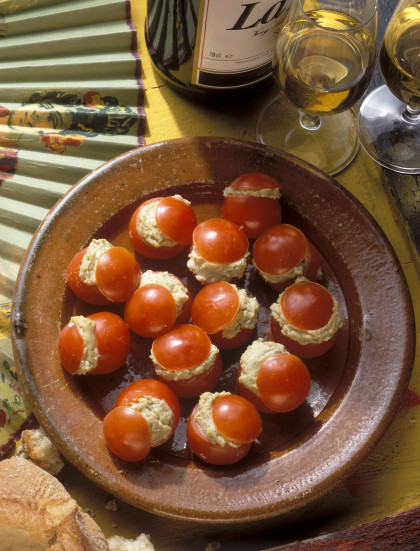 Cherry tomatoes stuffed with tuna