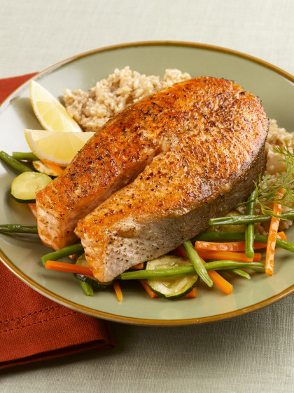Peppered Salmon Steak with Vegetables and Brown Rice