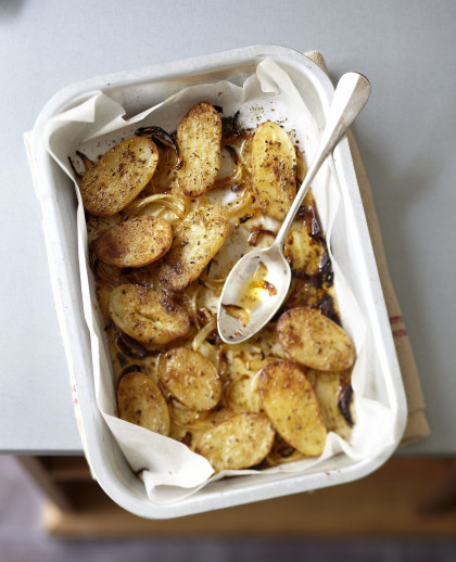 Cajun-style new potatoes with onions and spices
