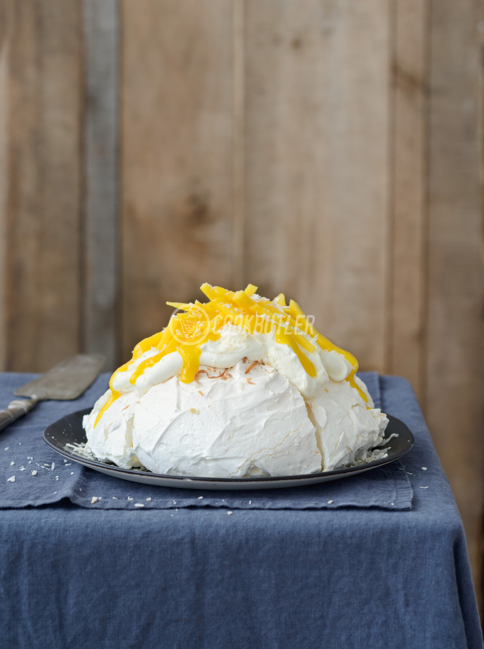 Coconut and passionfruit Pavlova | preview