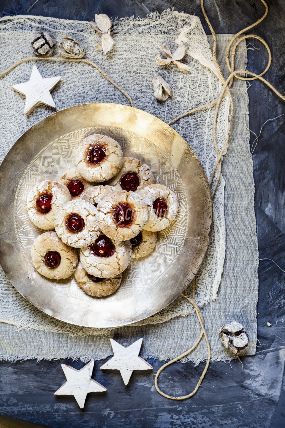 Fiori di Mandorle with cocktail cherries (Italian almond biscuits) | preview