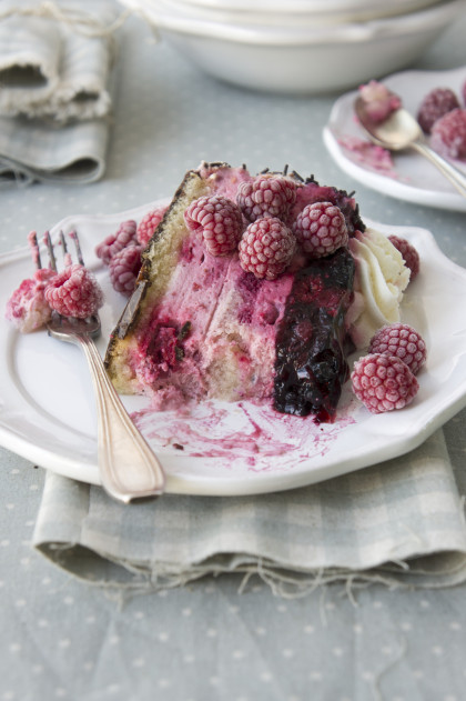 Raspberry and blackberry cake
