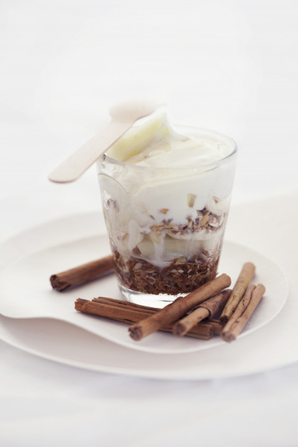 Trifle with cinnamon and grated chocolate