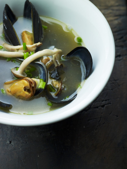 Mussel soup with mushrooms