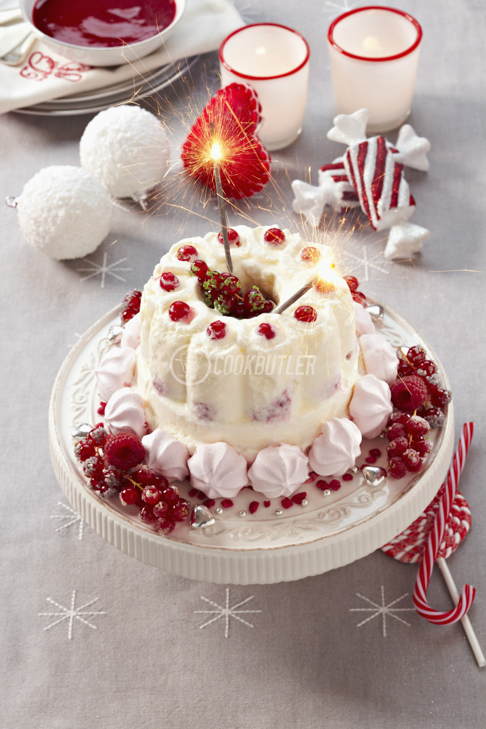 Christmas summer fruit iced Vacherin (gluten-free) | preview