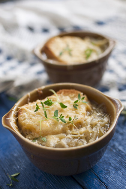 French onion soup with toast, Gruyère cheese and fresh thyme