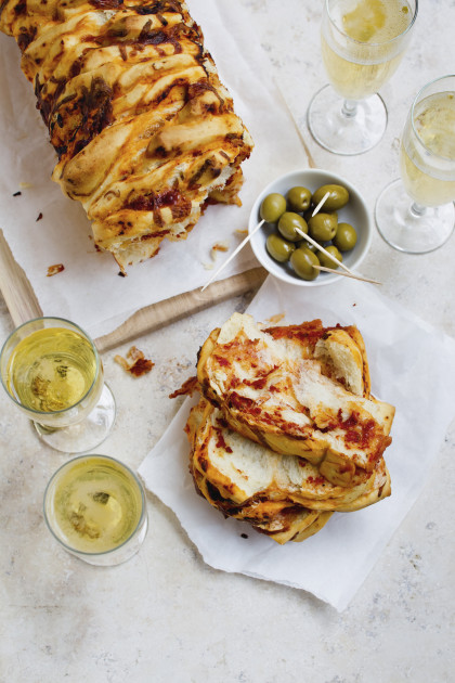 Pull-apart pizza bread for brunch (gluten-free, dairy-free)