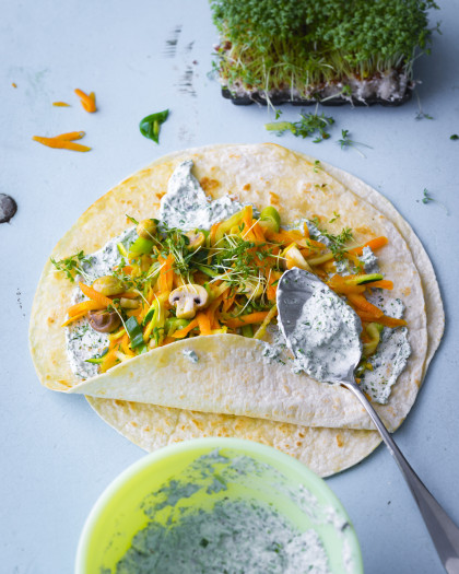 Vegetable wraps with herb cream