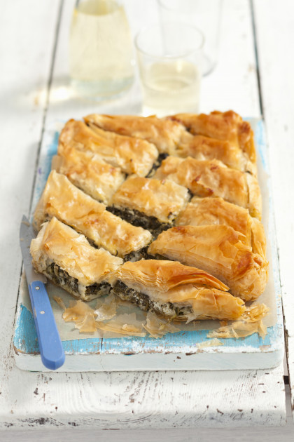 Spanakopita (puff pastry pie with spinach and sheep's cheese, Greece) (gluten-free)