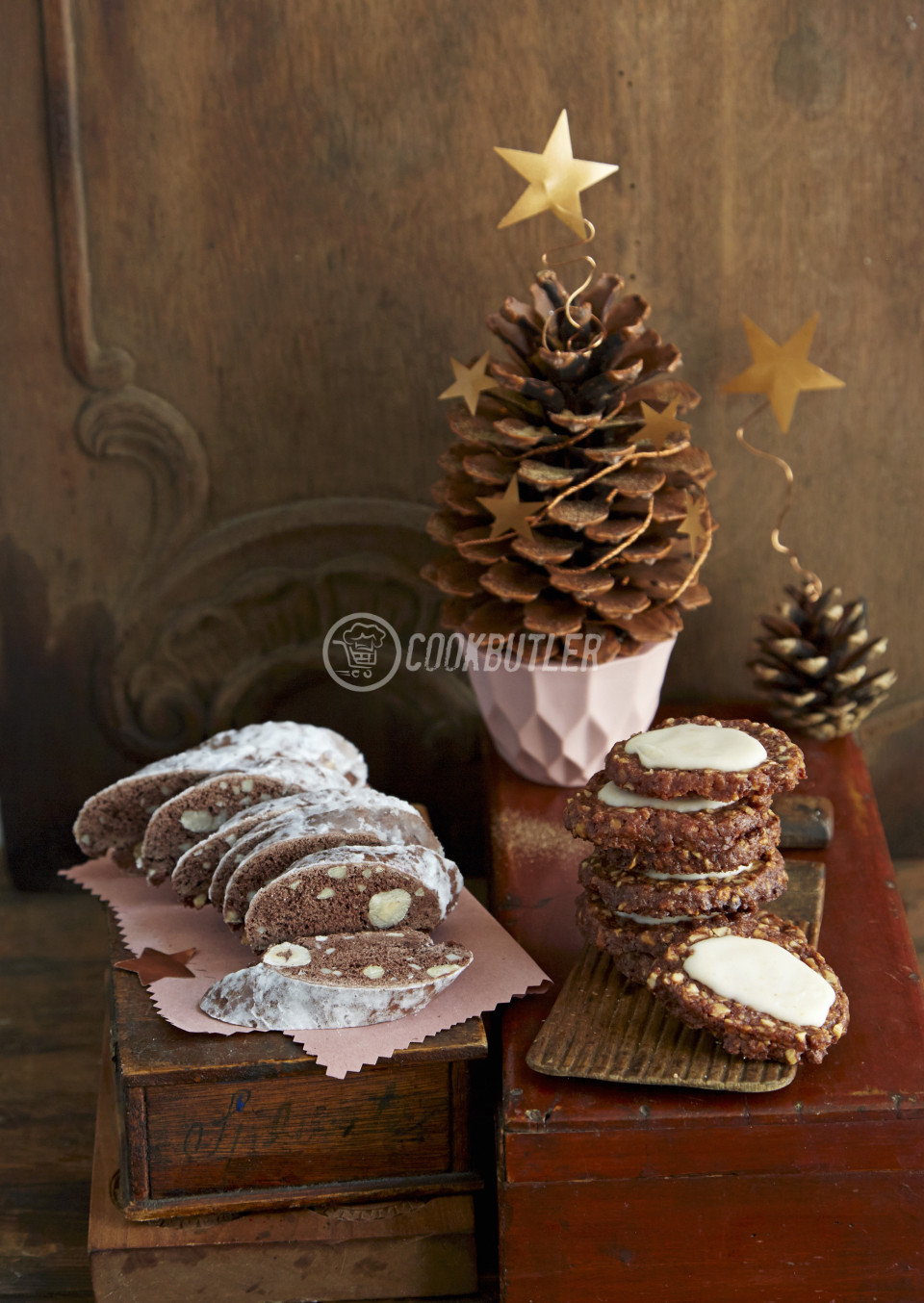 Berliner Brot, bread and butter and pine cones | preview