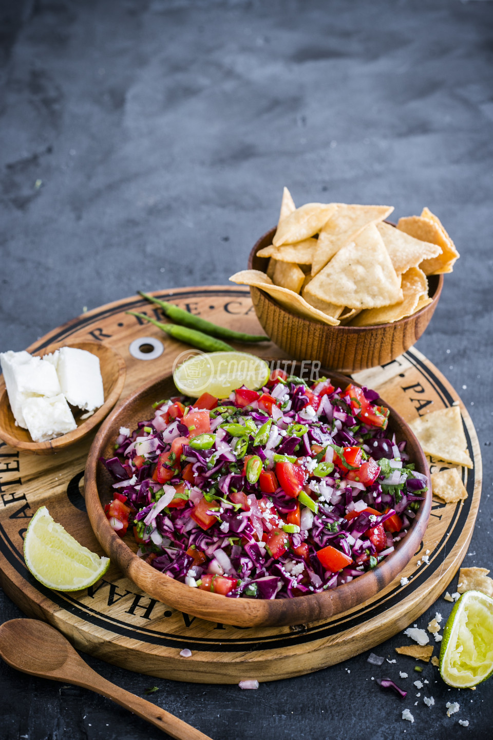 Red cabbage pico de gallo with tortilla chips | preview