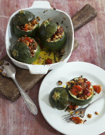 Rondini stuffed with tempeh, herbs and cherry tomatoes