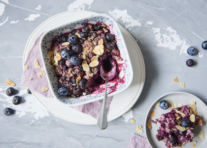 Baked oatmeal with blueberries