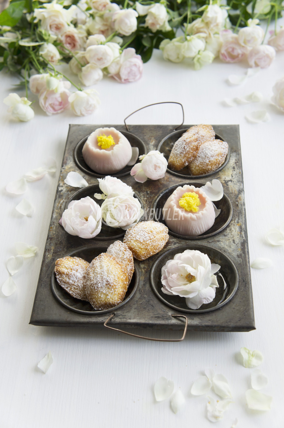 Madeleines and wagashi with roses | preview