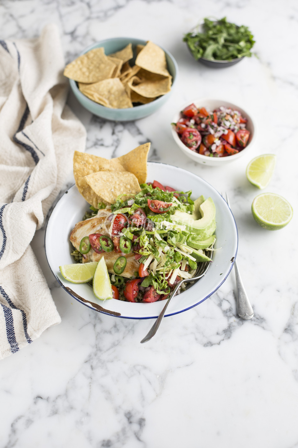 Burrito bowls with chicken | preview