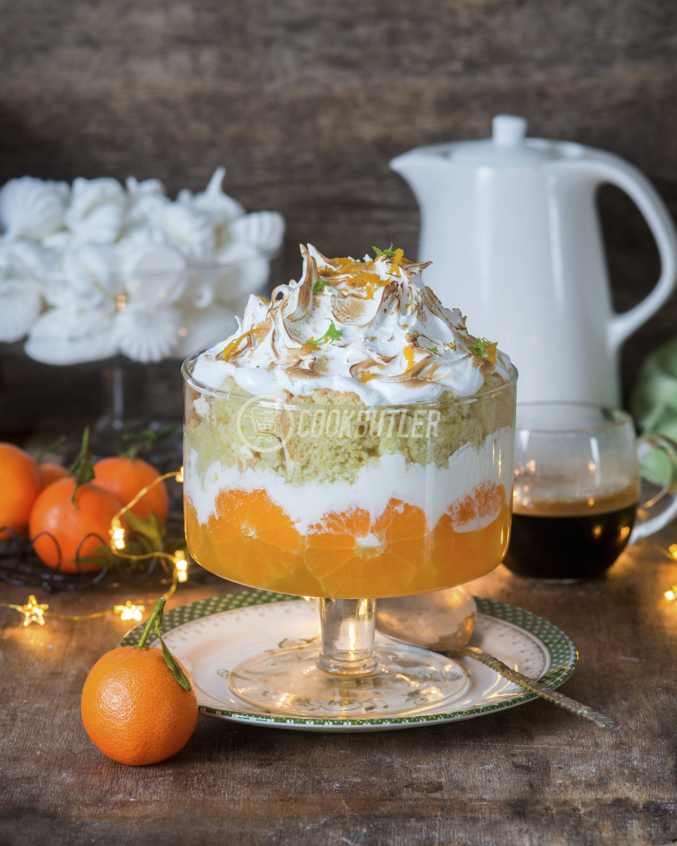 Tangerine jelly, vanilla cream, sponge and Italian meringue trifle | preview