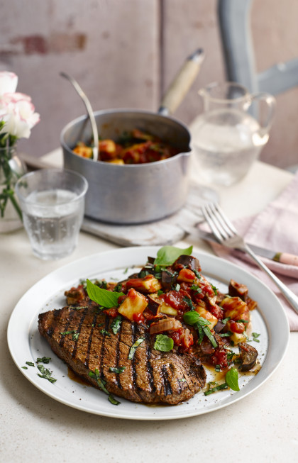 Spiced steaks with Ratatouille (keto)