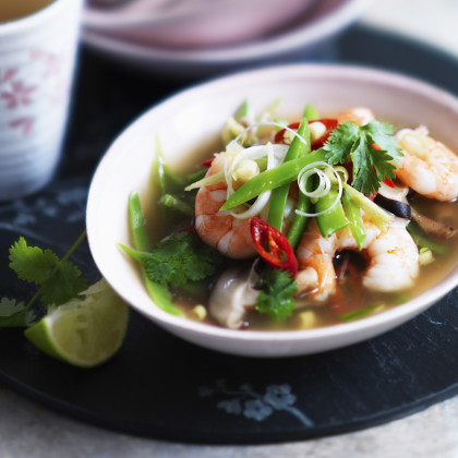 Shrimp soup with chilli, coriander and lemongrass (Thailand)