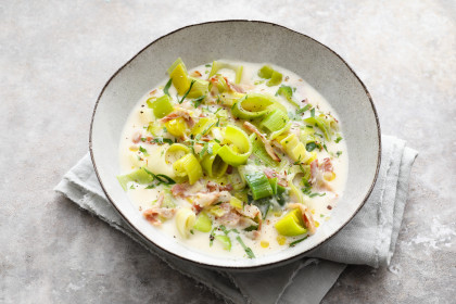 Cheese and leek soup with bacon