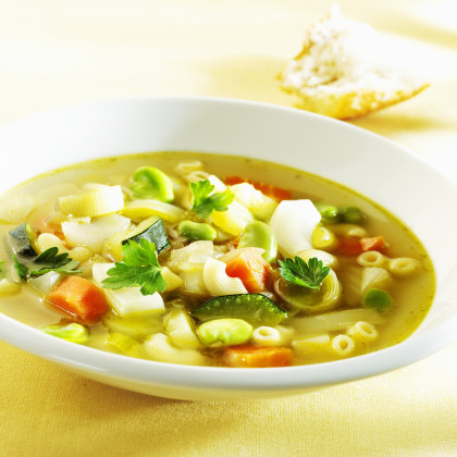 Minestrone with parsley
