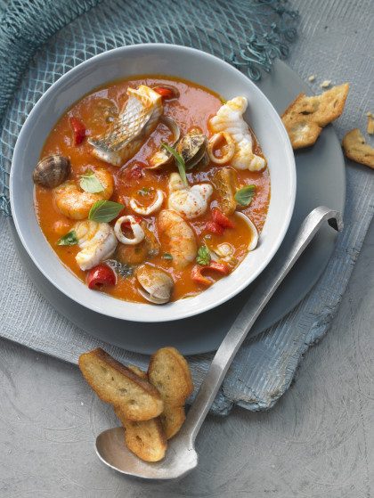 Caciucco (Tuscan fish soup, Italy)