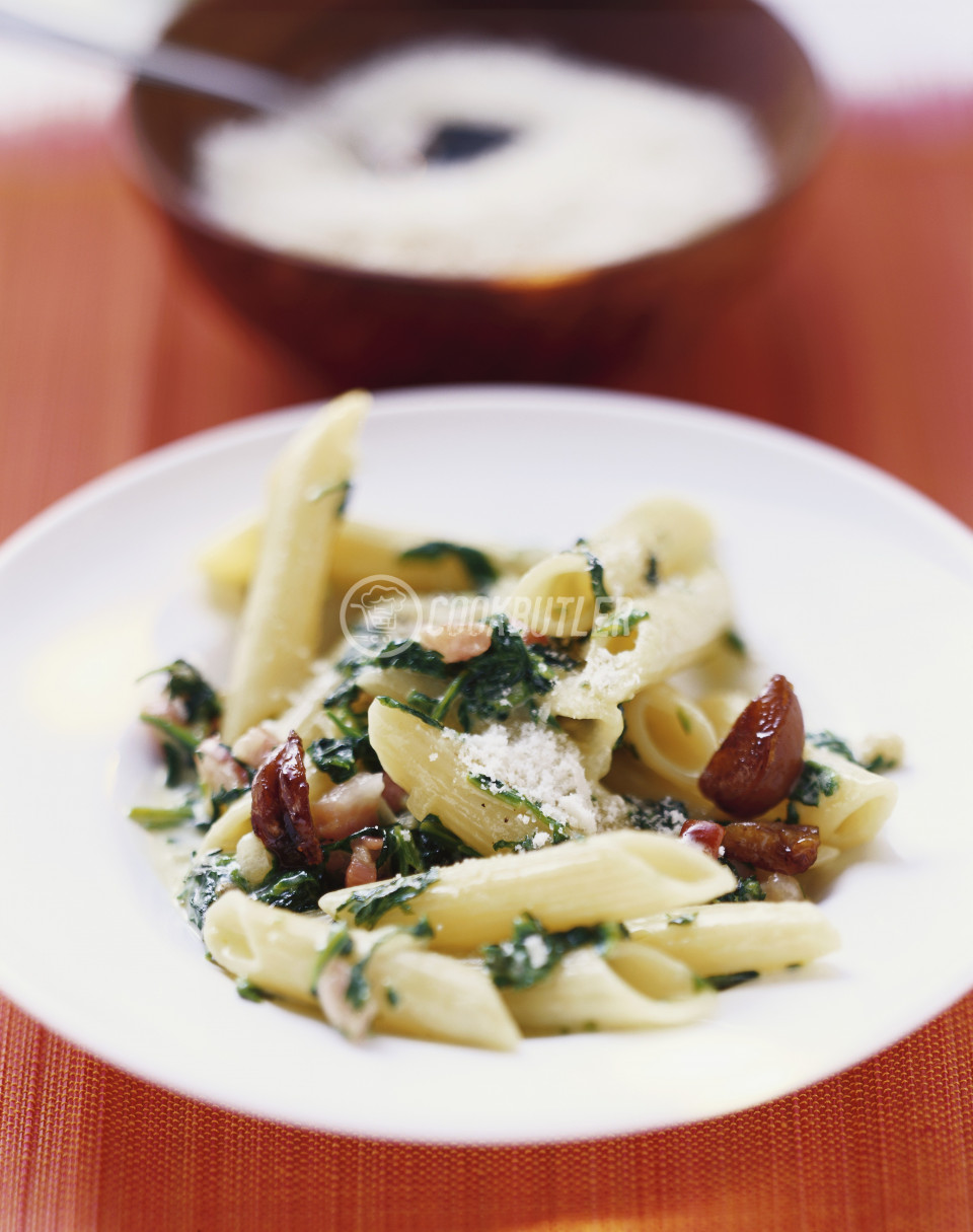 Penne con le castagne (pasta with spinach, chestnuts and bacon) | preview