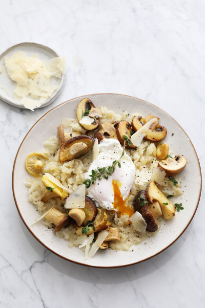 Jerusalem artichoke risotto with mushrooms and a poached egg
