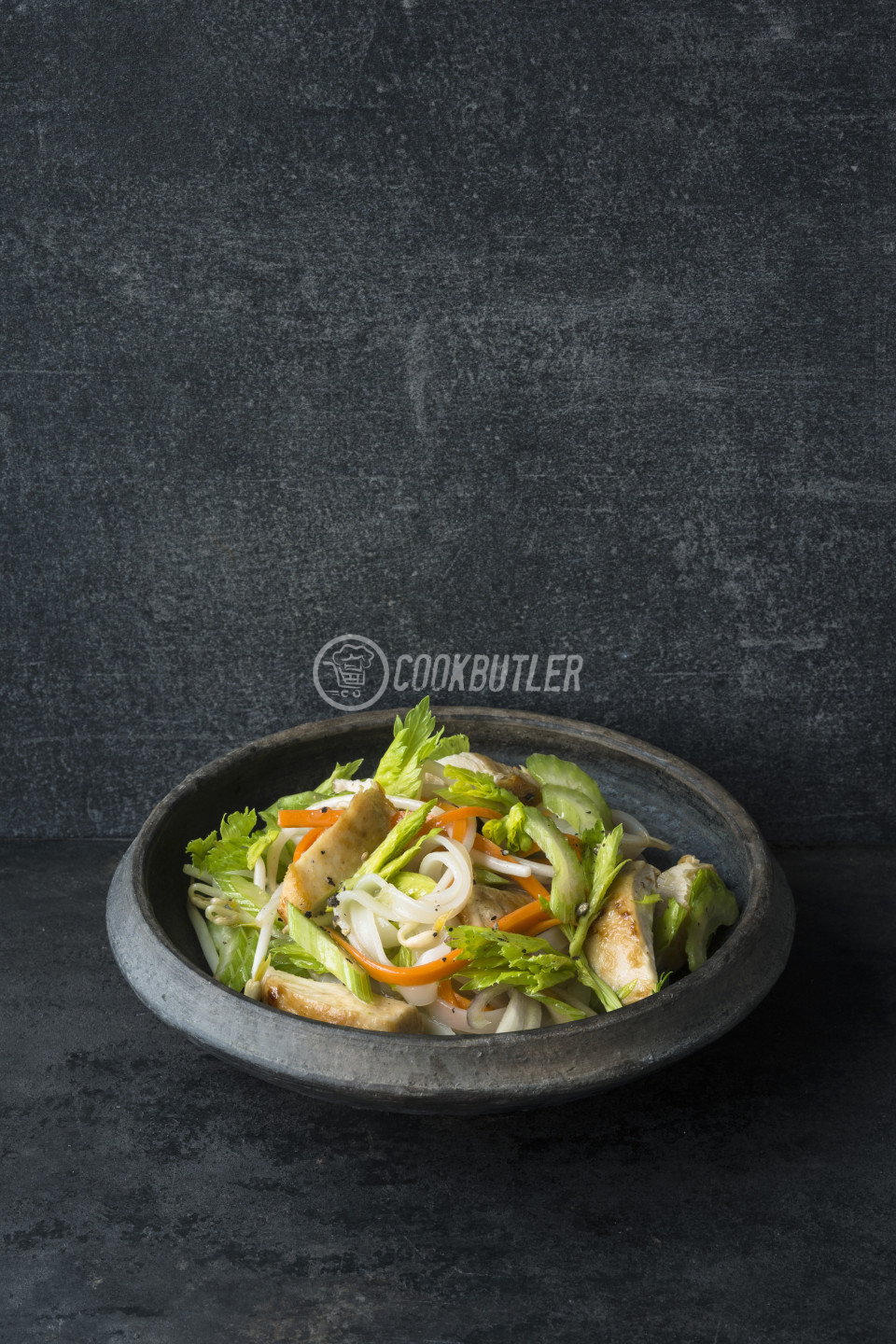 Thai salad with chicken | preview