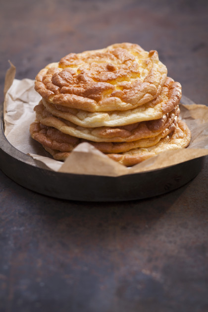 Cloud bread (carb-free bread)