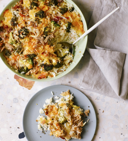 Rice bake with broccoli, tuna and cheese