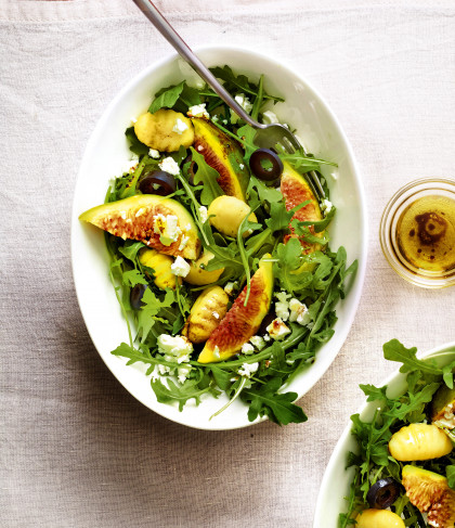 Rocket lettuce salad with figs,feta and gnocchi