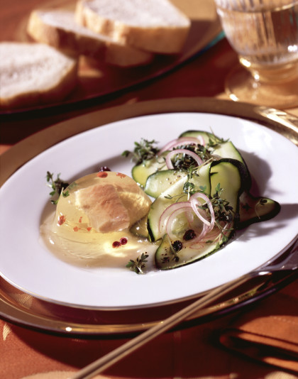 Forellensülze mit Kresse-Zucchini-Salat